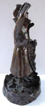 Bronzestatue eines Mädchens - Finsk Lotte, Lotta-S Bronzestatue eines Mädchens - Finsk Lotte, Lotta-S