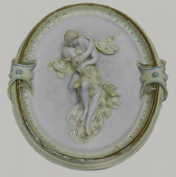 Relief - weißes Porzellan - 1900