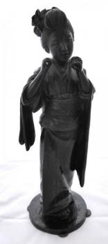 Bronzestatue einer Geisha - Geuriusai Seya